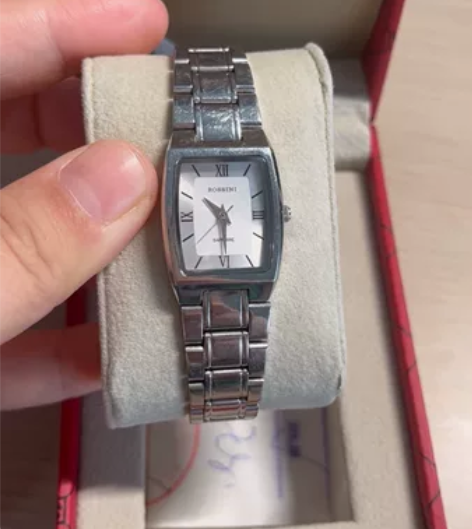 罗西尼手表，可搭配小西装 感兴趣的话点“我...
