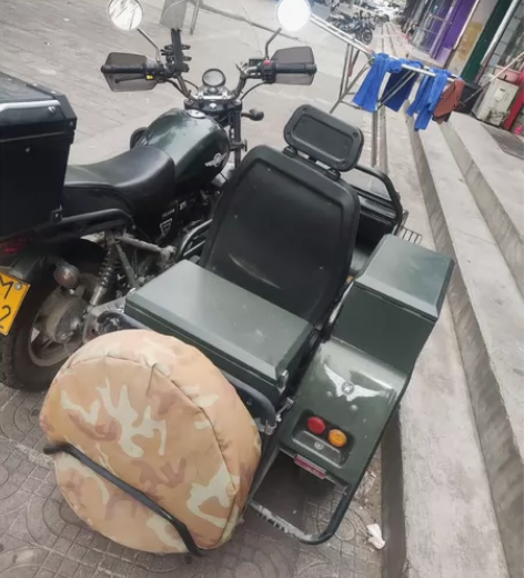 出银钢200 ，21年的车，一手，证件齐全...