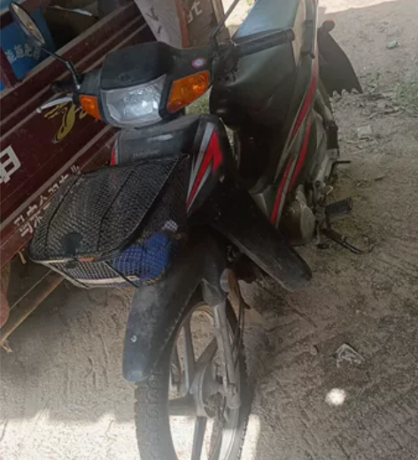 铃木豪爵摩托车八九成新,老爸不骑了卖,好车...