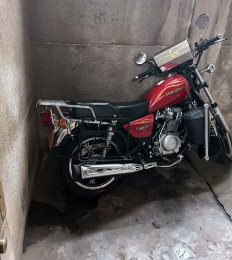 4月17日6500买的豪爵摩托车裸车，用来...