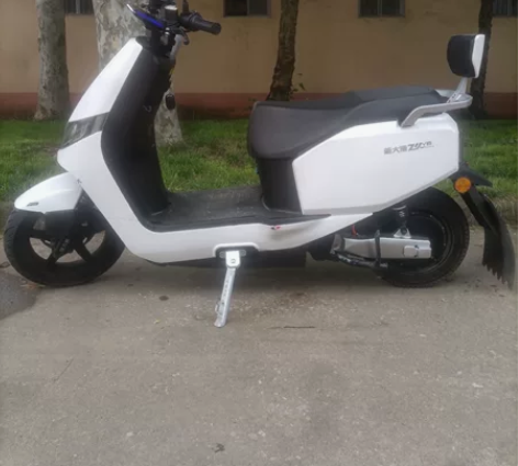 因本人想换车，现出售此车，2022年购买，...