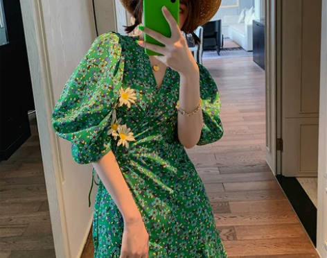 法式茶歇裙泡泡袖小雏菊碎花连衣裙女夏A字长...