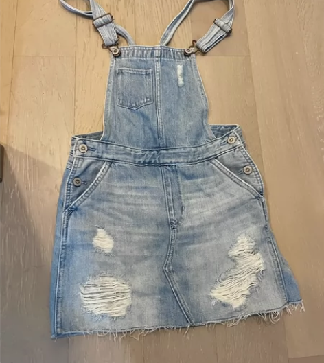 Hollister背带裙 九成新吧 牛仔本...