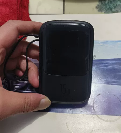 ?倍思充电宝10000毫安小巧便携自带线手...