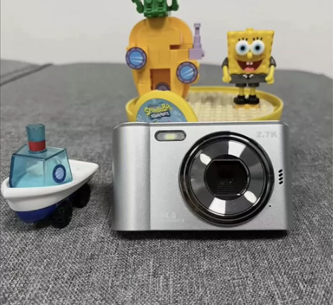 原价一千多现在便宜出  捡漏 全新的未拆封...