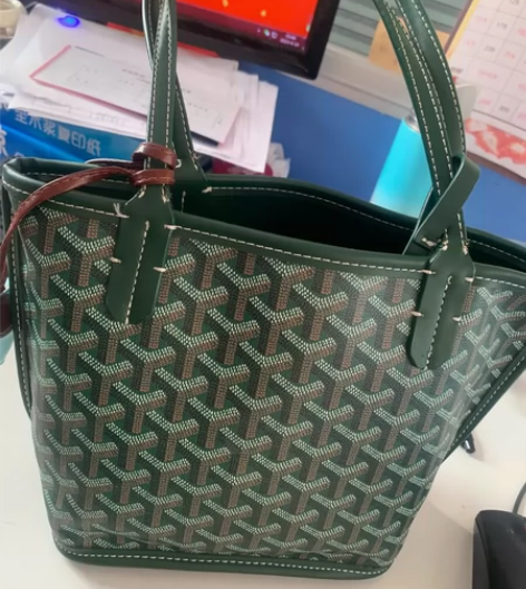 狗牙包菜蓝子 包包很新袋子那不好了，买东西...