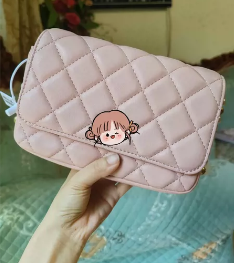 【清包】粉色菱格珍珠链条包。全新裸包。 尺...