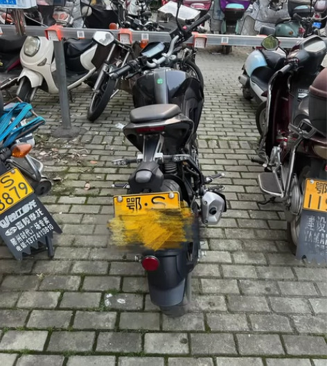 慢出一手贝纳利小迅龙150s 车况精品，贝...