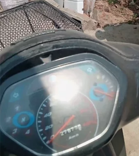 五羊本田125摩托车，八成新，买来没怎么骑...