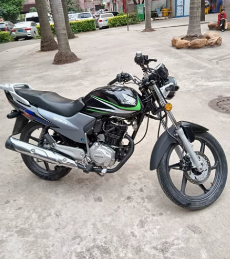 二手本田125c小战鹰摩托车！整车完美主机...