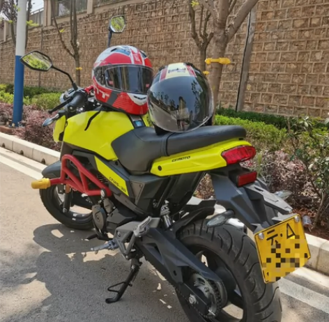 春风狒狒125，20年mini小车，五千公...