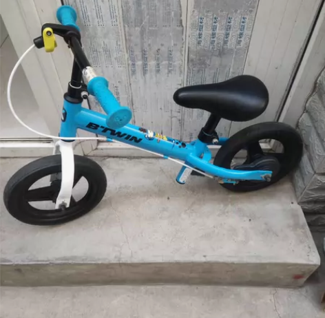 迪卡侬儿童平衡车，10寸，合适2～4的孩子...