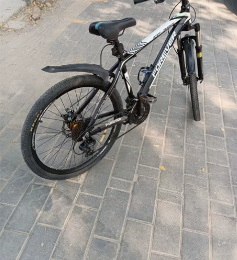 有一辆26三地永久全吕合金自行车，前后喋杀...