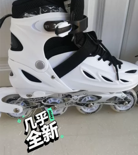 男款成人轮滑鞋，可拉伸40.41.42码脚...