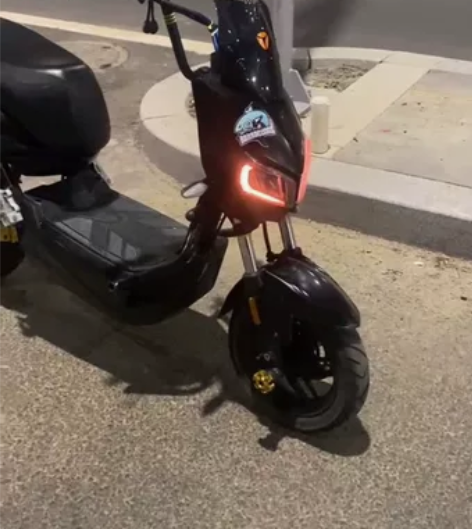 雅迪极光3.0，21.6出厂，成色新，嘎嘎...