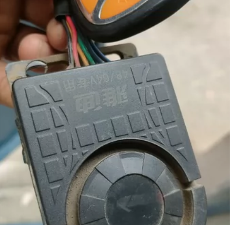 雅迪战警侠电动车原装防盗器，非常好，带一遥...