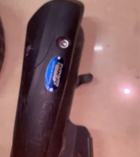 mkr26口 除了防烫盖裂了 其他无瑕疵 ...