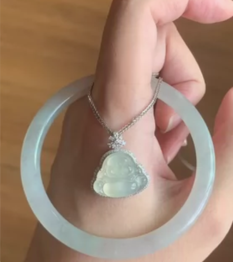 翡翠手镯54圈口，条宽7左右，自戴，出闲置...