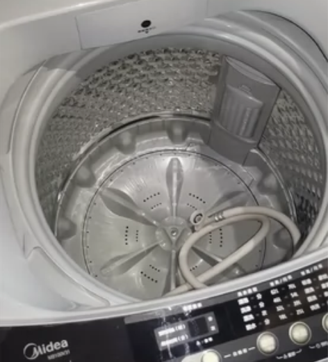 用了几个月的美的10公斤全自洗衣机，大甩卖...