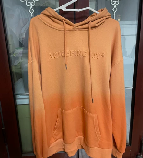 全新女士卫衣，橘色L码，刚购买，因剪掉吊牌...
