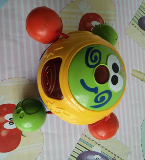 费雪会走动咕噜球，带音乐，带开关，适合刚会...