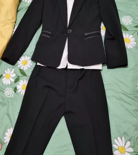 全套定制正装套装，原价259，九成新，裤子...