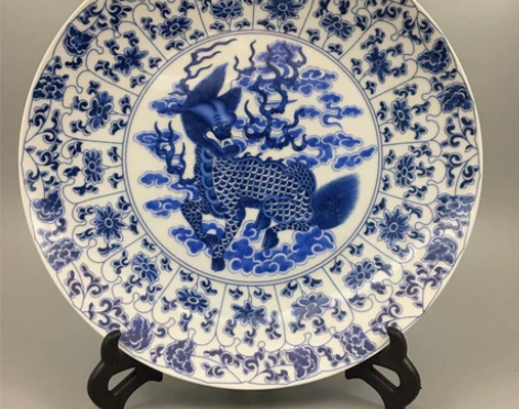 清乾隆青花麒麟福寿图挂盘家居装饰摆件风水镇...