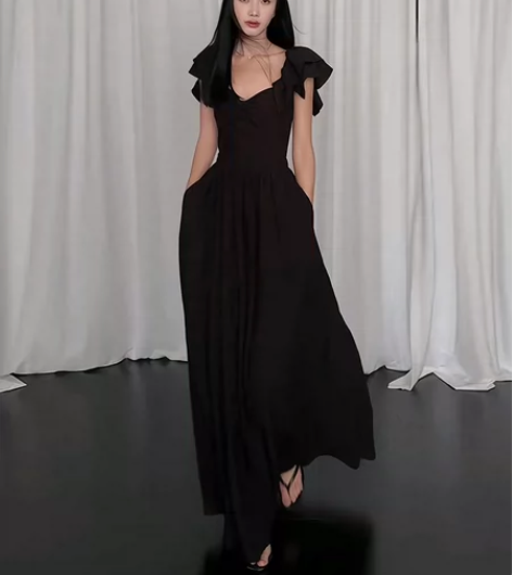 法式赫本风v领泡泡袖黑色连衣裙女夏收腰褶皱...