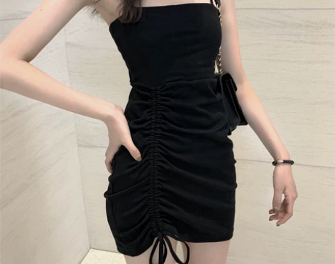 港风性感吊带连衣裙女2019夏季新款抽绳褶...