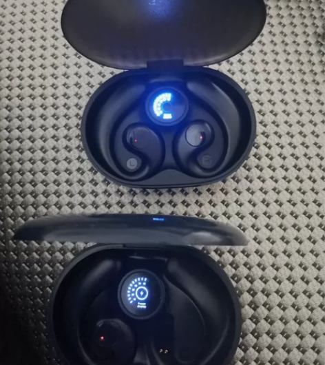 包邮，夏新蓝牙耳机。因为之前买的掉了一付耳...